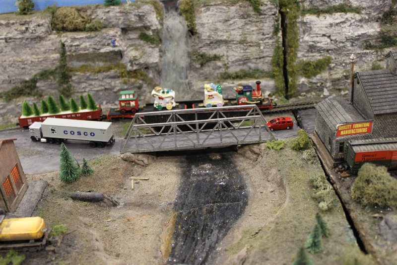 N-Scale Town Close-Up