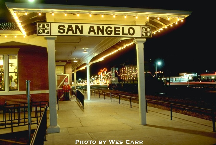 ex-KCMO depot in San Angelo, December 1998