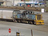 DSG 3277 working with ZH class shunt in Wellington Yard