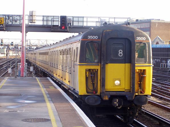 South Eastern Trains 423500, London Bridge