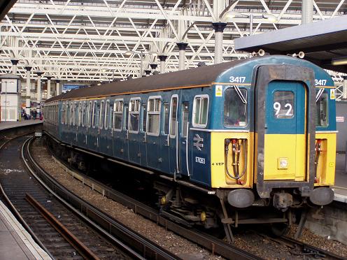 South West Trains 423417, Waterloo02