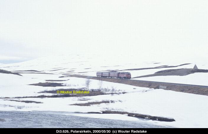 di3626_polarsirkeln_20000530_wr.jpg
