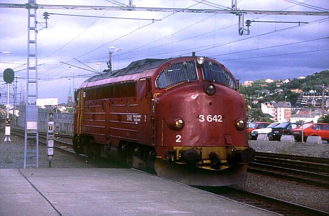 di3642_3813.jpg