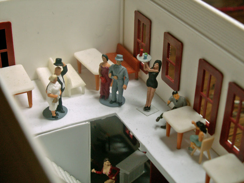 This vampire nightclub only serves drinks.