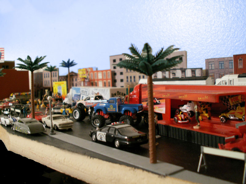 A look at the car show from 5th street