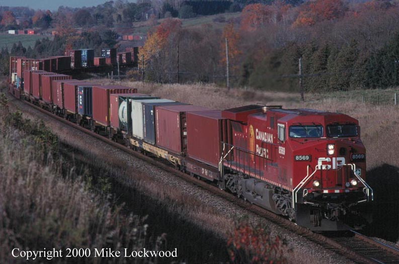 CP 8569 on 508-19 Newtonville Oct 20, 2000 10:21