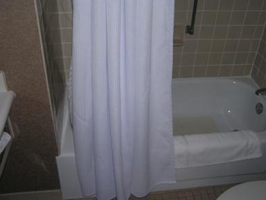 INDY UNION STATION HOTEL TRAINCAR FULL SIZE TUB.JPG