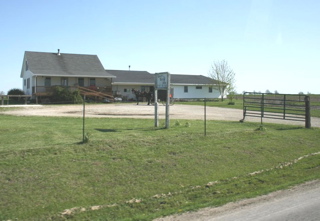 209%20Bustrip%20Amish%20store.jpg