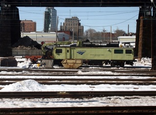 0033AmtrakA16503CatenaryVeh.jpg